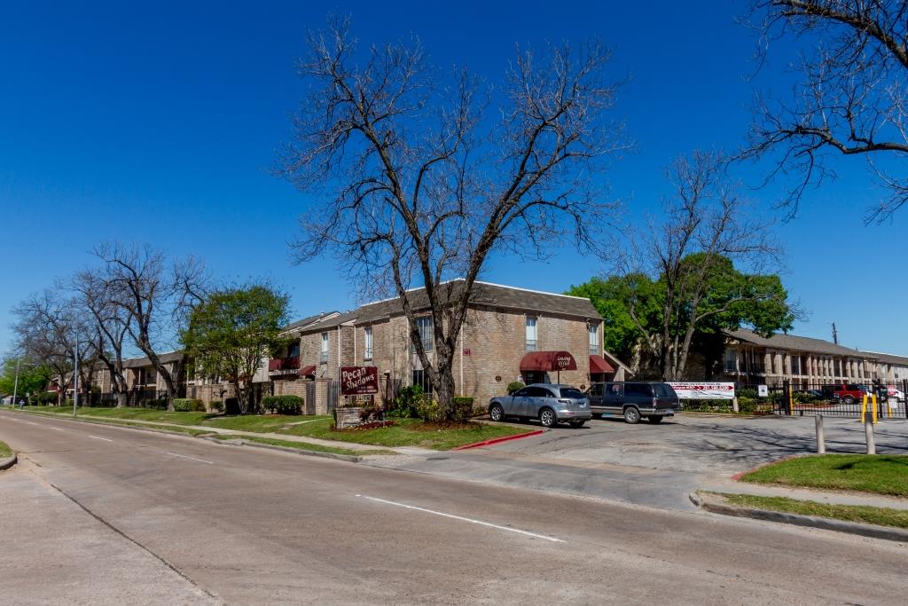 4 Eighty Entrance Before