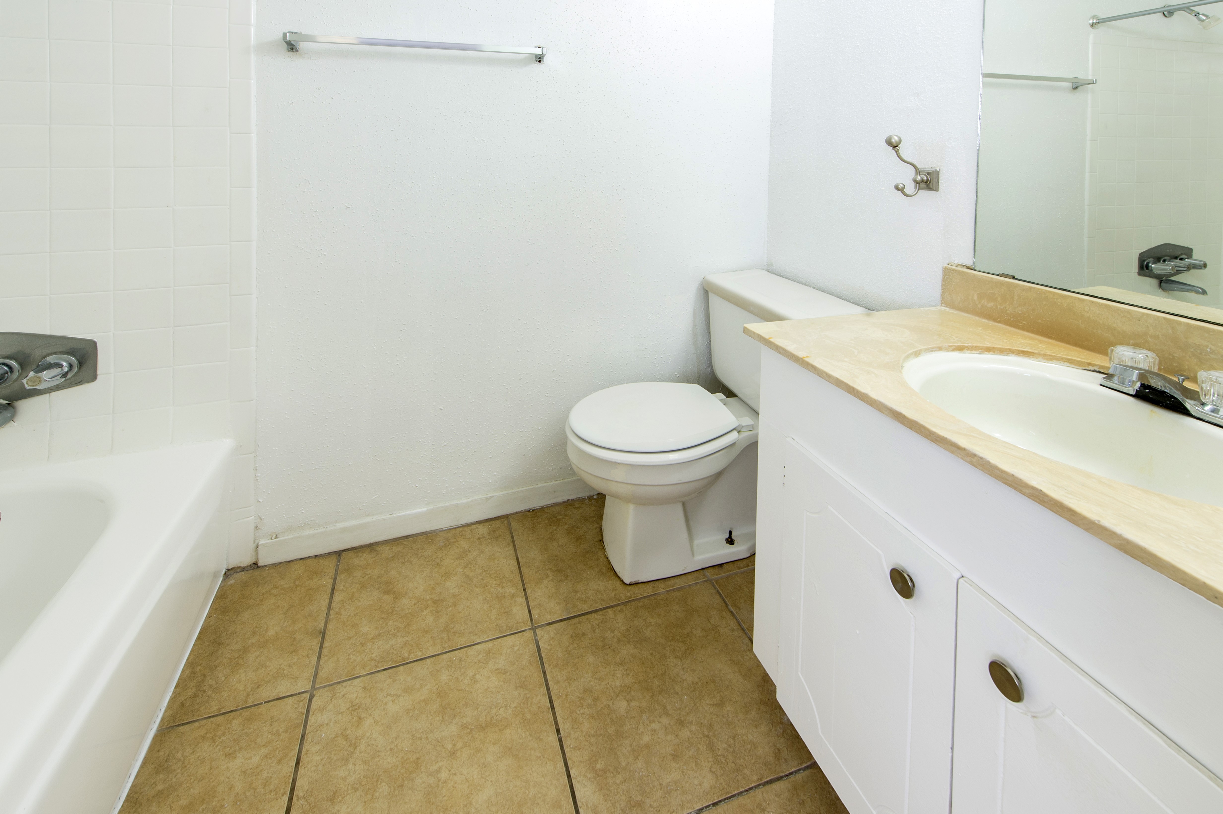 Melrose Bathroom Before