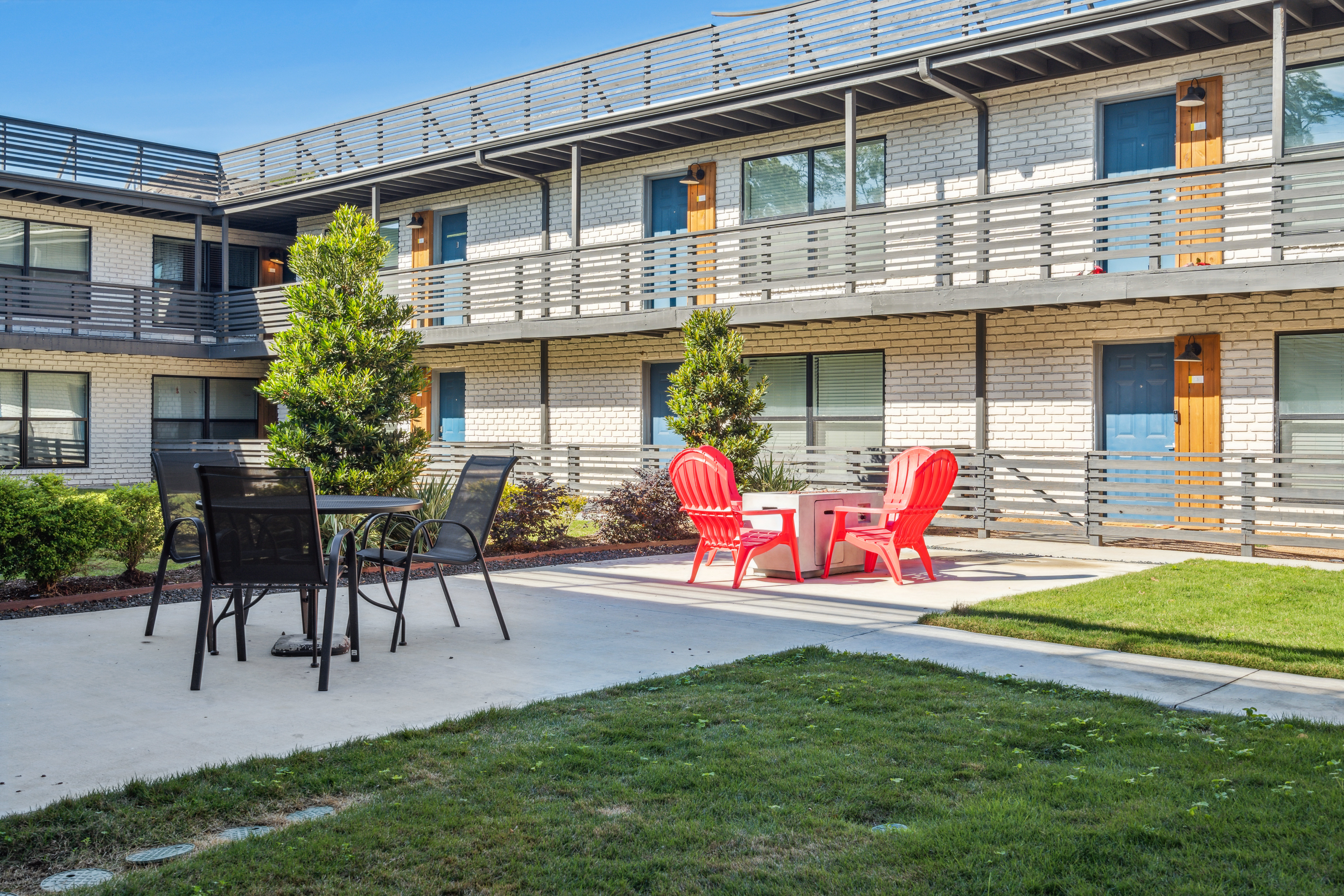 Melrose Courtyard After